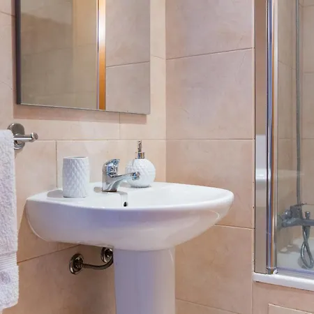 Modern One Bed With Ac, Sunset By The Pool And Garage 阿尔坎塔里利亚