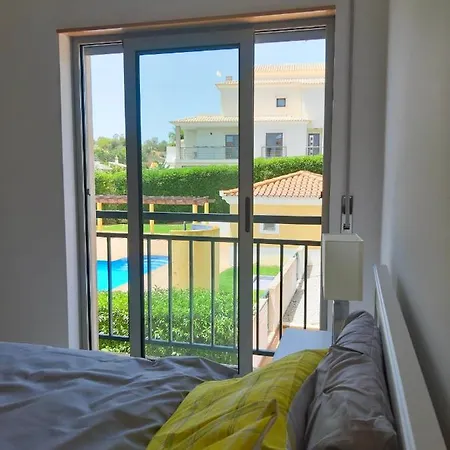 Modern One Bed With Ac, Sunset By The Pool And Garage