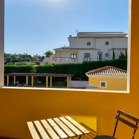 Modern One Bed With Ac, Sunset By The Pool And Garage